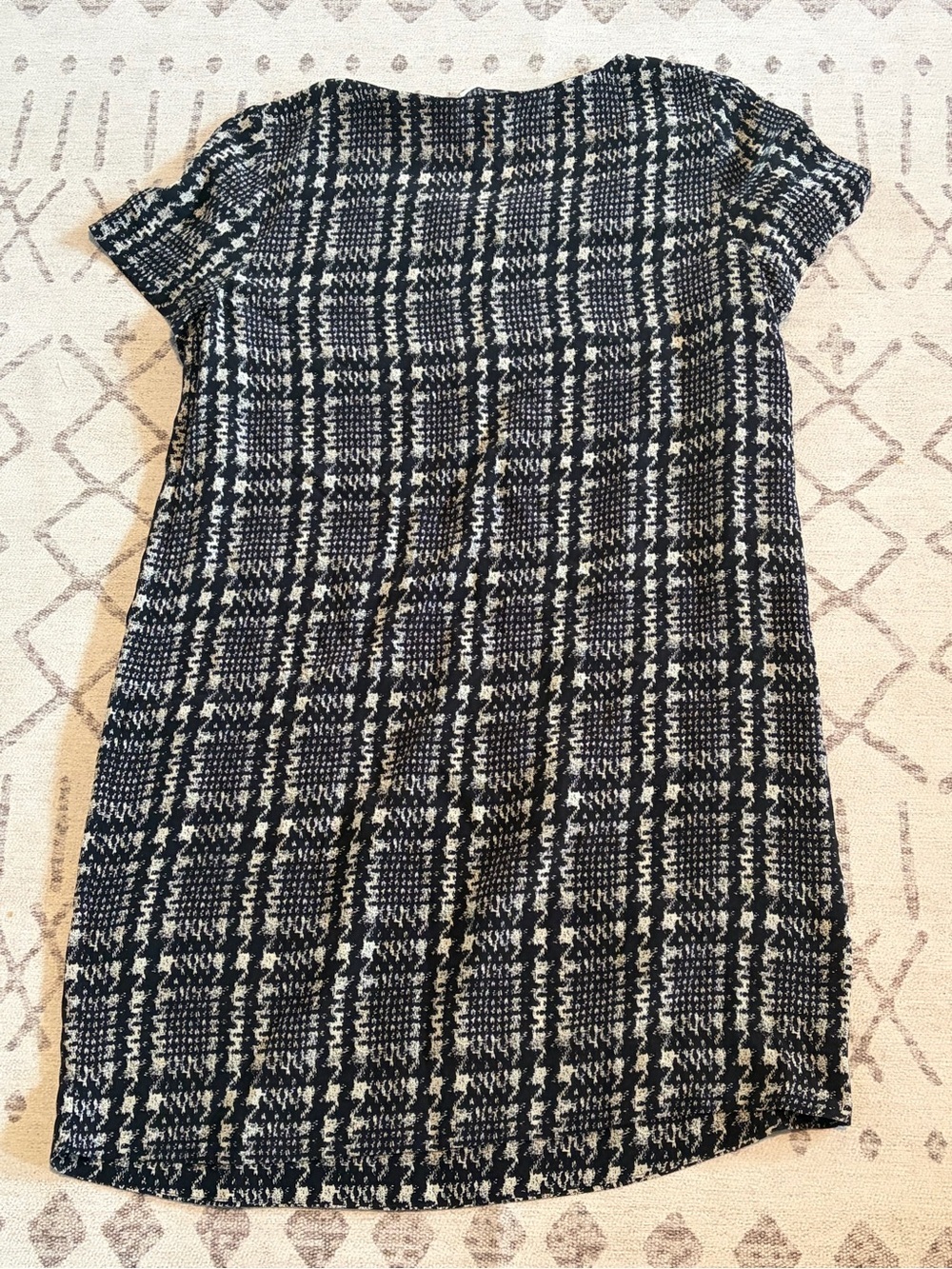Joie Silk Printed Shift Dress M Black Ivory Houndstooth J259-31001 - Picture 7 of 8